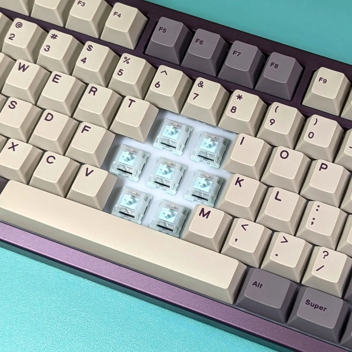 NEO X HMX AZURE Linear Switch Factory Lubed Edition 110 pcs/ set