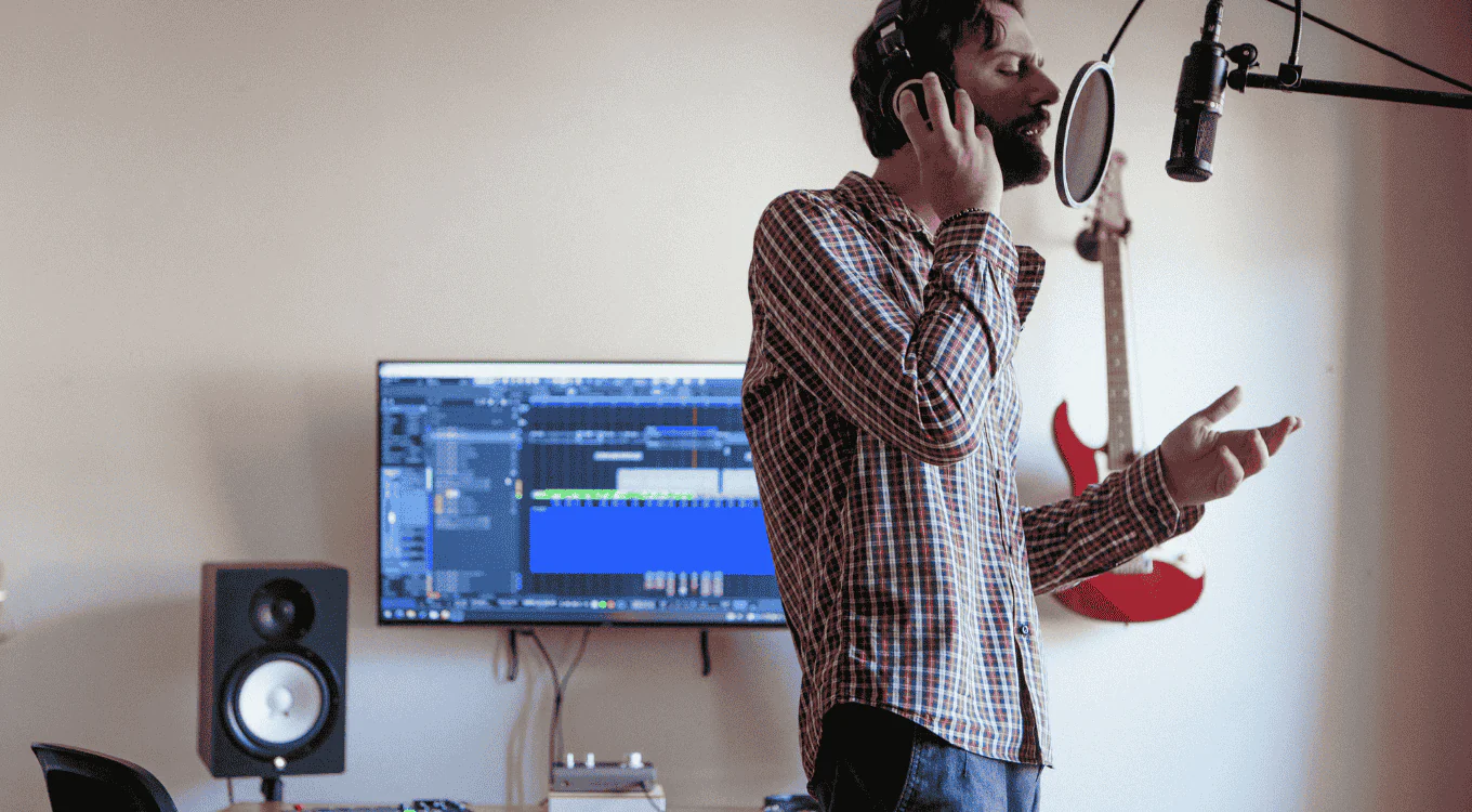 Best Mic for Facebook Covers: Lavalier vs Condenser Compared