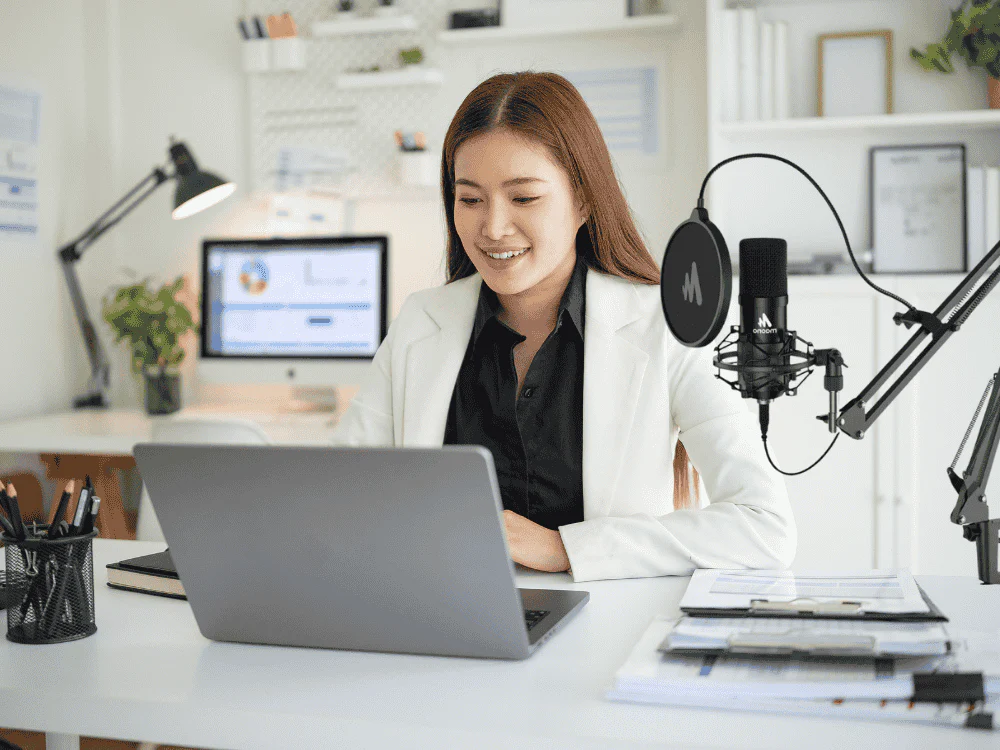 Best Mics for Indoor Product Demos: Lapel vs. Cardioid Guide