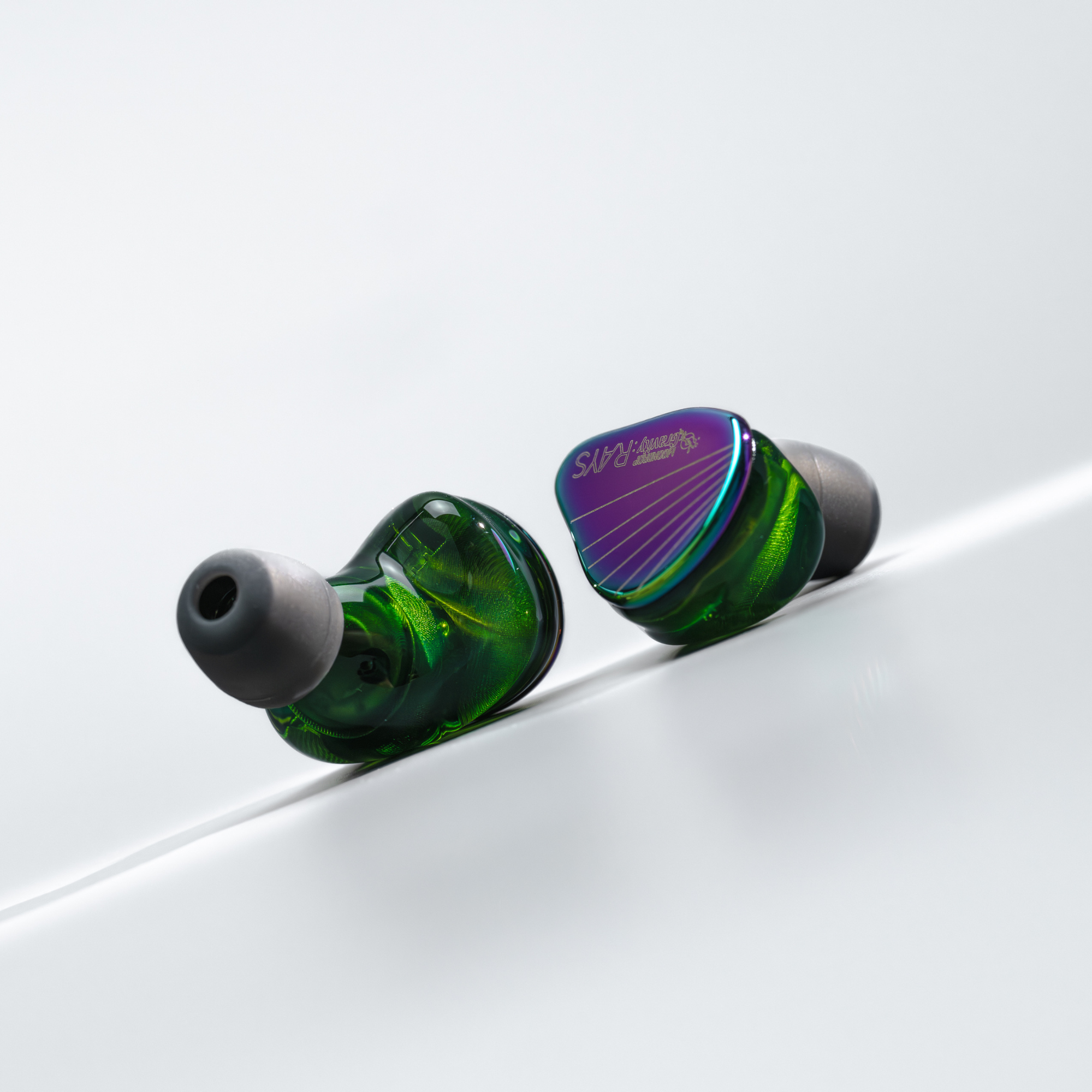 MOONDROP RAYS Hybrid Wired USB-C Pro Gaming IEM In-Ear Monitor Headphones with Mic