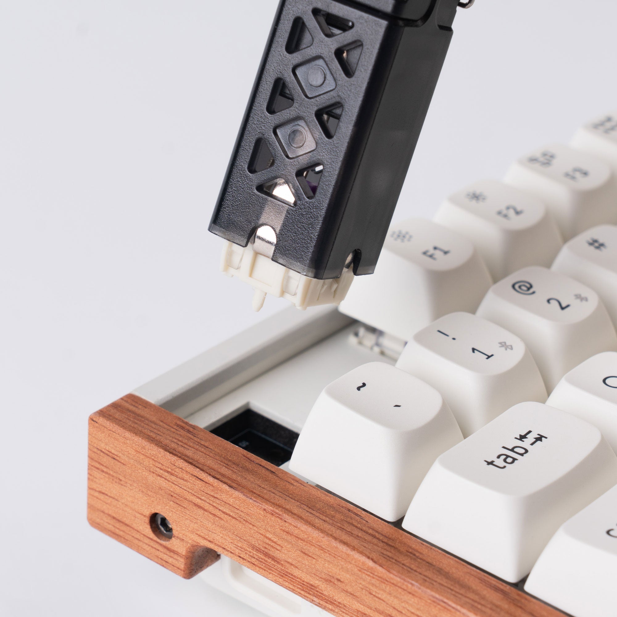 Keychron 2 in 1 Switch and Keycap Puller Black
