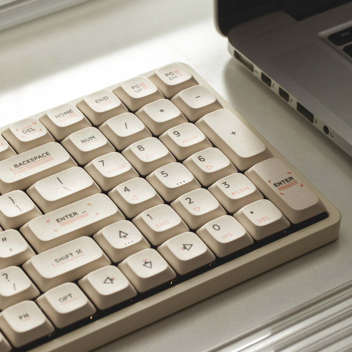 IQUNIX Magi96 Low Profile Aluminum Wireless Mechanical Keyboard - Gold Red Switch (Ochre White)